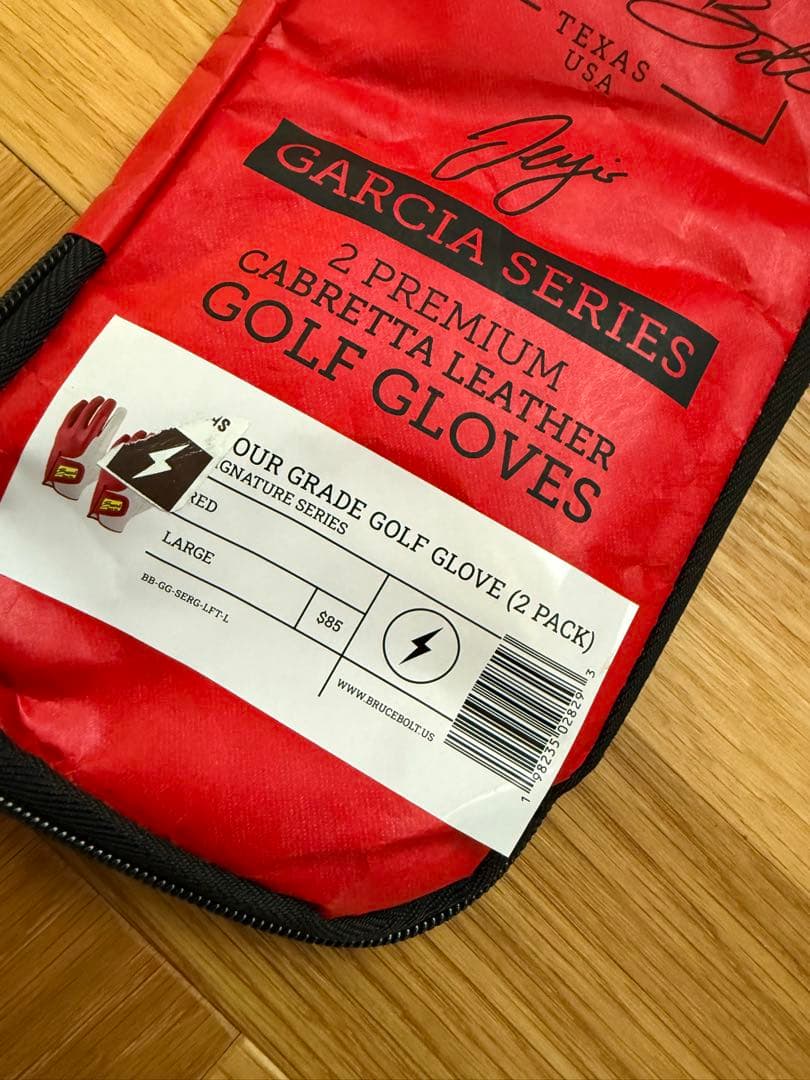 日本未入荷！　BRUCE BOLTのゴルフ用グローブ