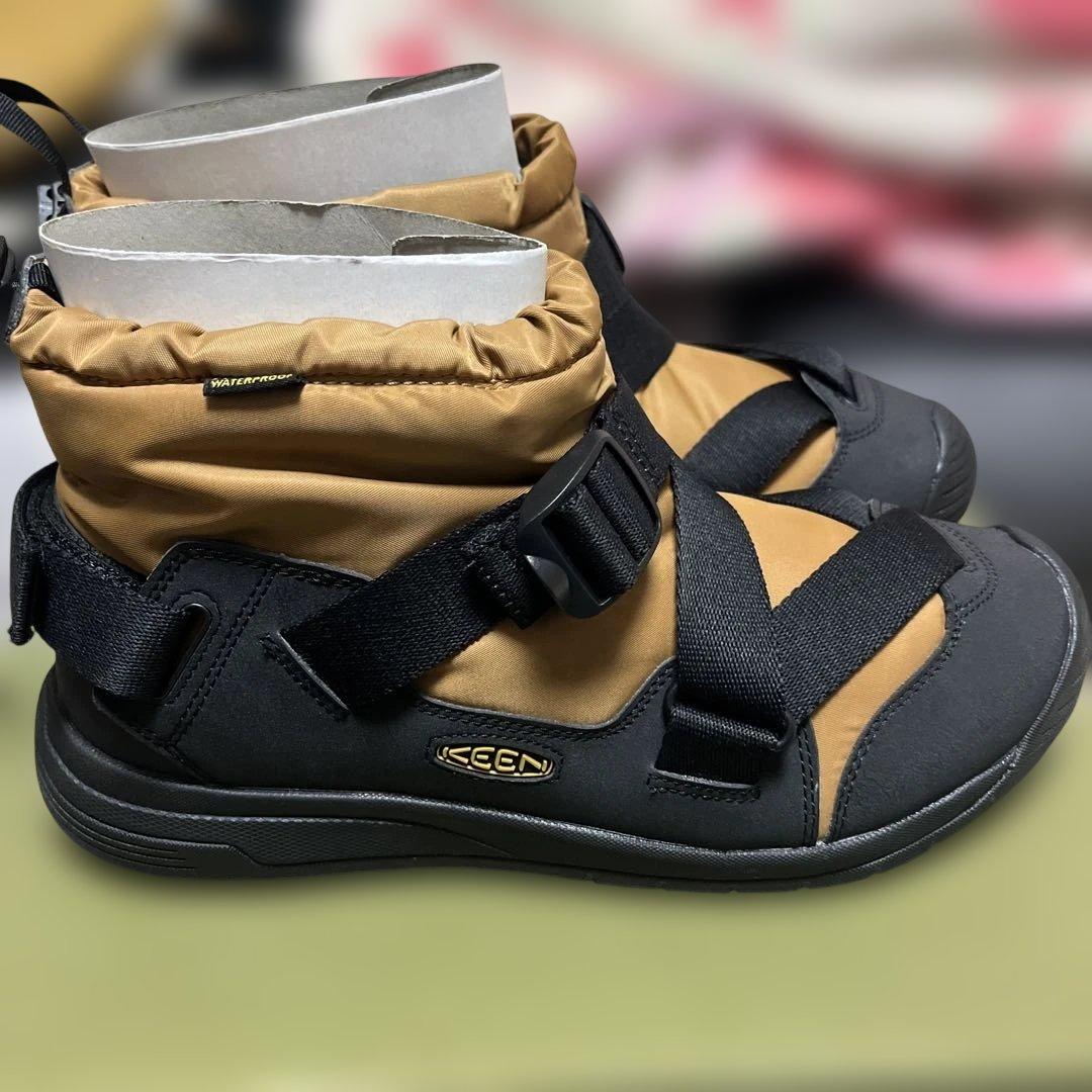 KEEN 撥水性ストラップブーツ ブラウン/ブラック　27.5