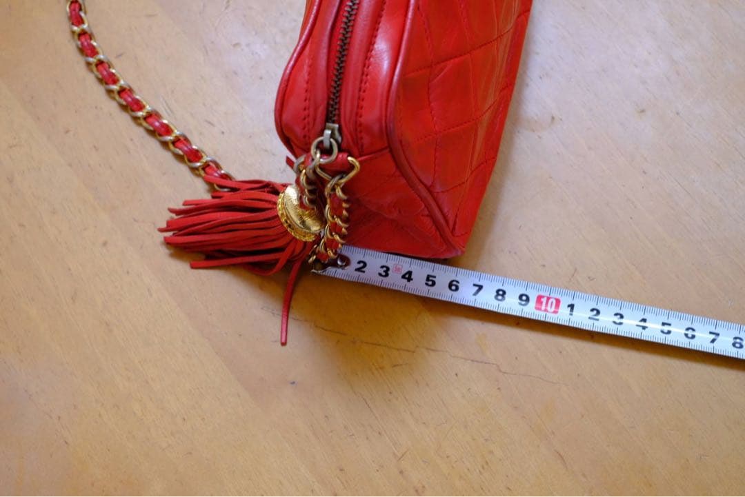 Chanel赤いキルティングショルダーバッグ　返品交換不可 値下げしました