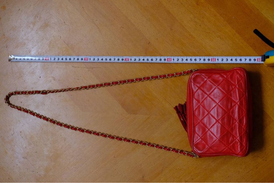 Chanel赤いキルティングショルダーバッグ　返品交換不可 値下げしました
