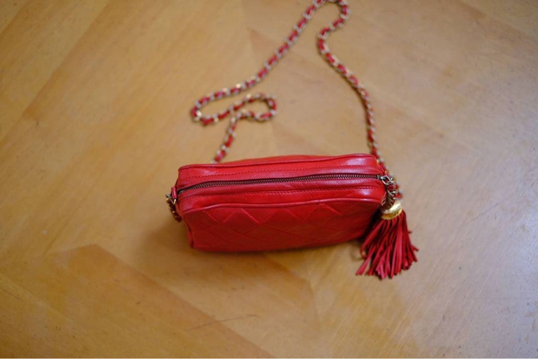 Chanel赤いキルティングショルダーバッグ　返品交換不可 値下げしました