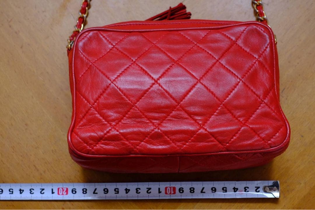 Chanel赤いキルティングショルダーバッグ　返品交換不可 値下げしました