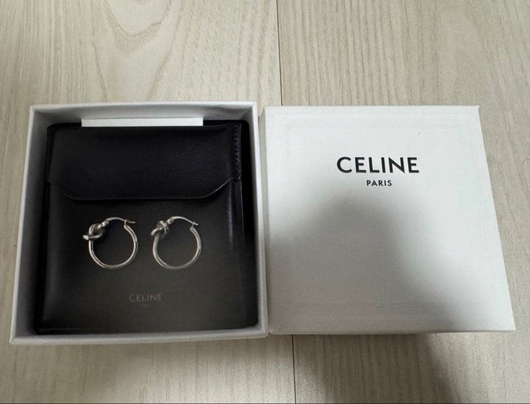 CELINE ノットデザイン フープピアス
