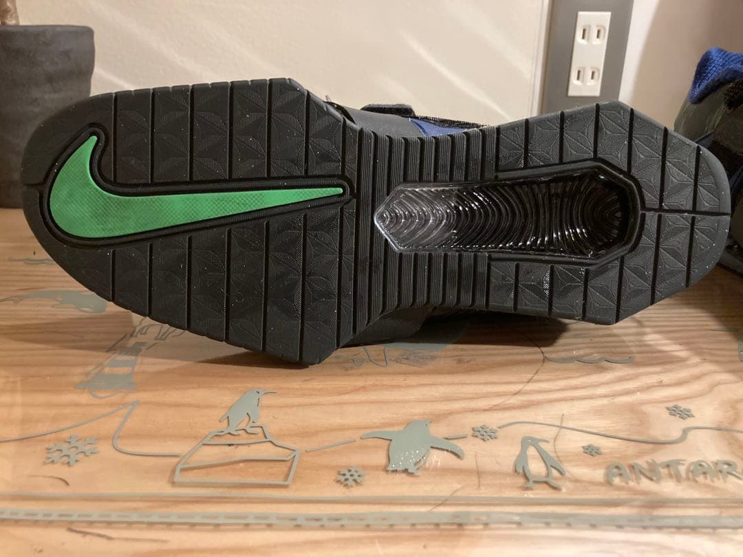 NIKE ロマレオス　リフティングシューズ