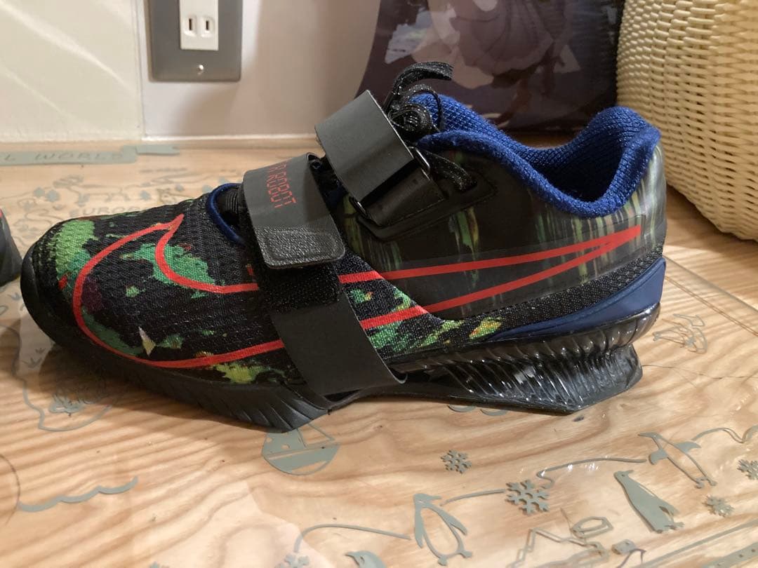 NIKE ロマレオス　リフティングシューズ