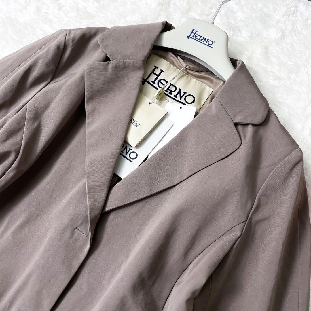 【新品タグ付き✨】ヘルノ　チェスターコート　ライトブラウン　ハンガー付き　46