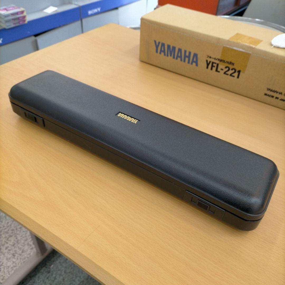 ヤマハ YFL-221 新品展示品 銀メッキ フルート本体 ケース付き