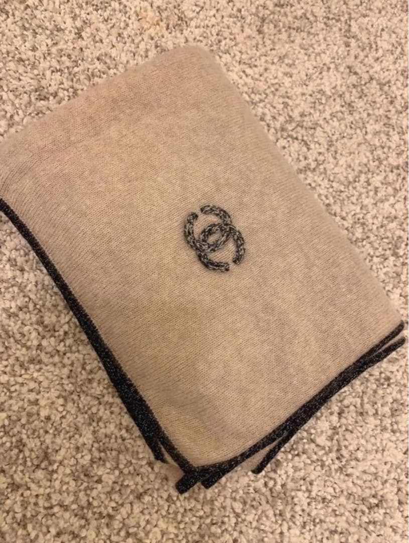 CHANELカシミヤ大判ストール　マフラー