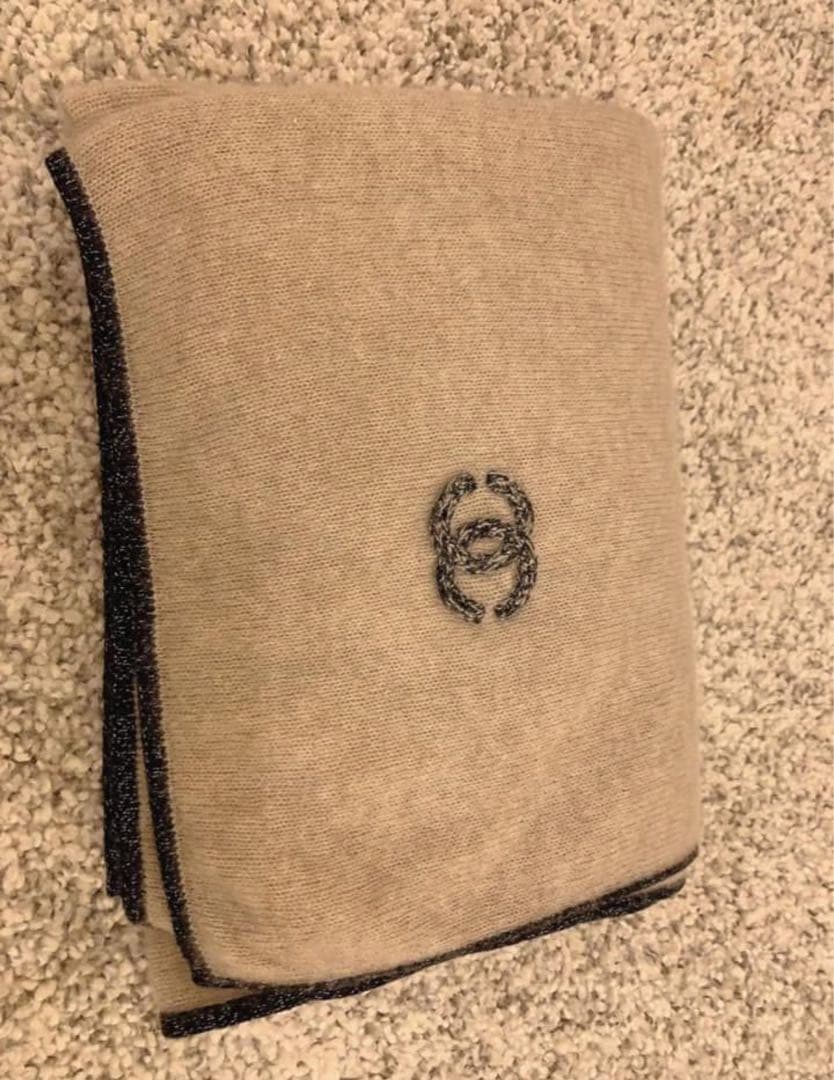 CHANELカシミヤ大判ストール　マフラー