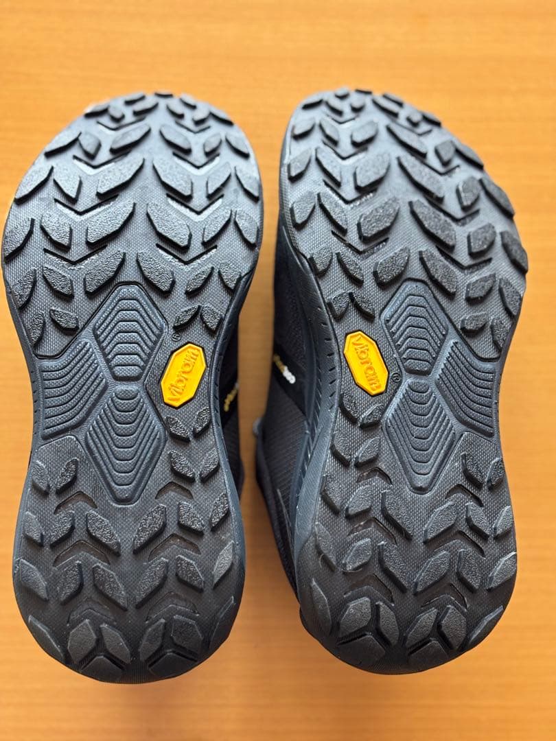 HOKA W BOND 9 ブラック 6B