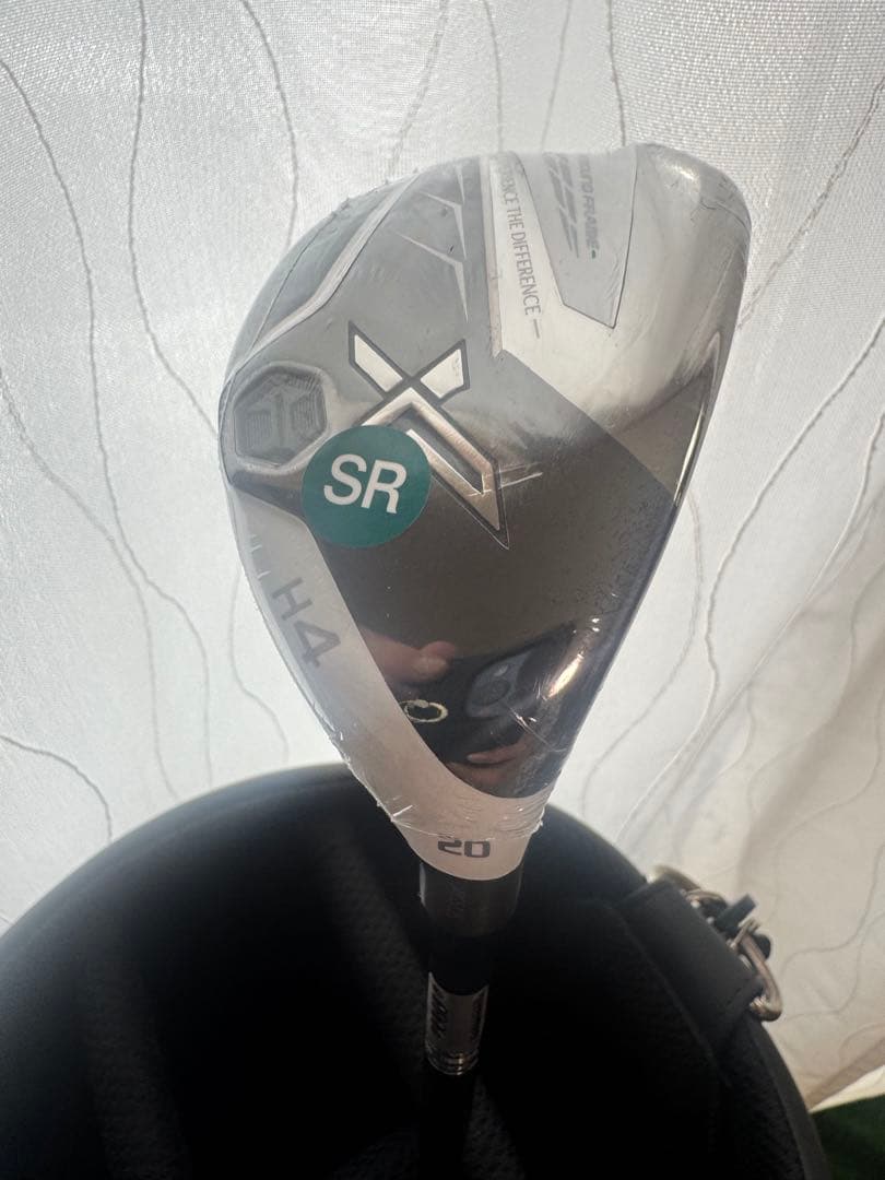 最安値！新品！希少ホワイトモデル ゼクシオ エックス H4 SR XXIO U4