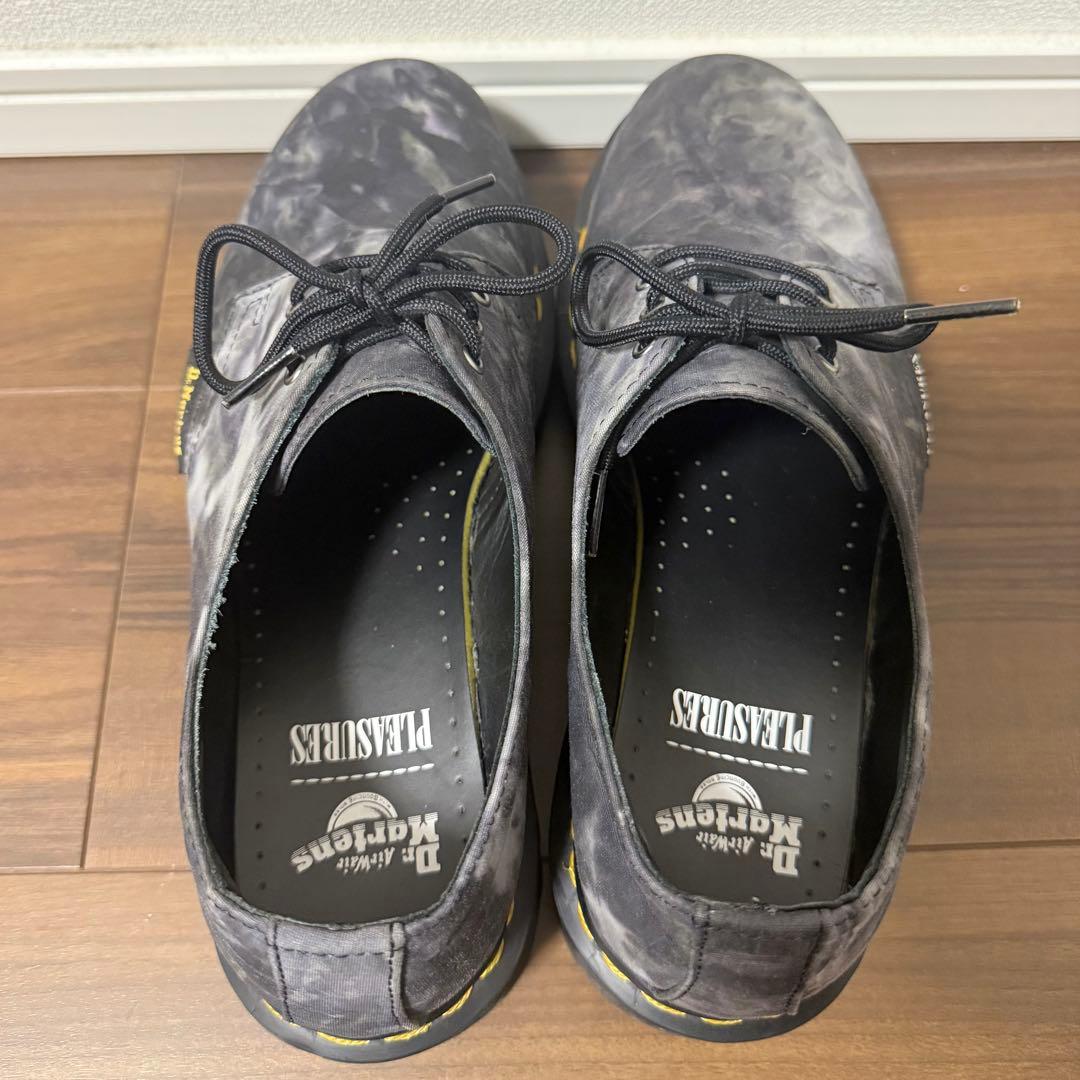 Dr. Martens PLEASURES ブラック・グレータイダイ ローファー