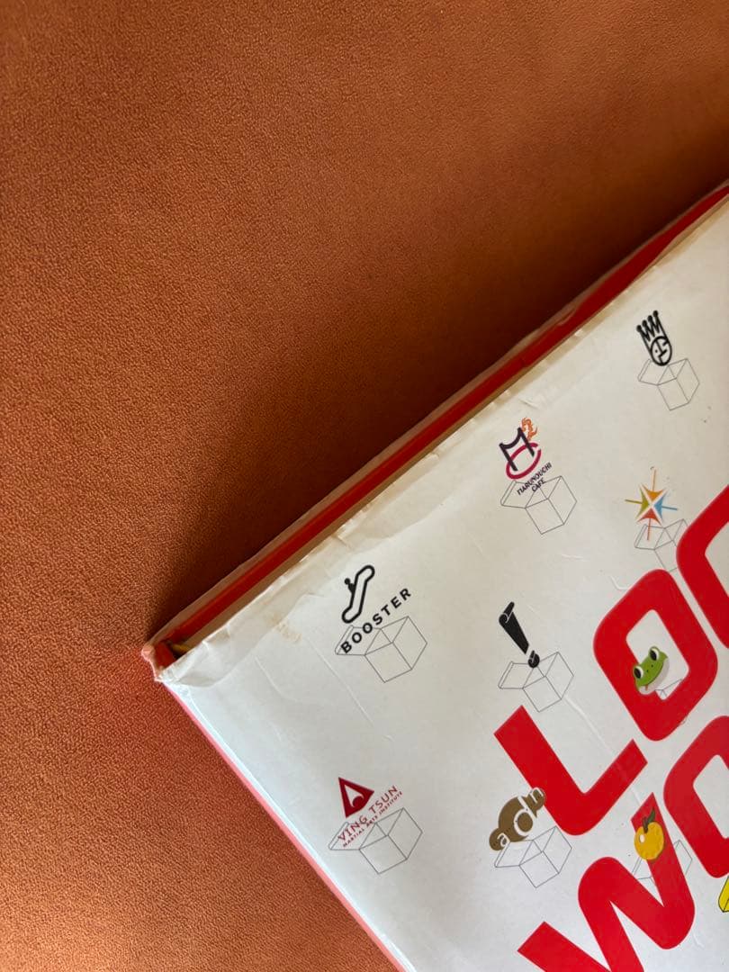 Logo world : 1600 of the world's newest…