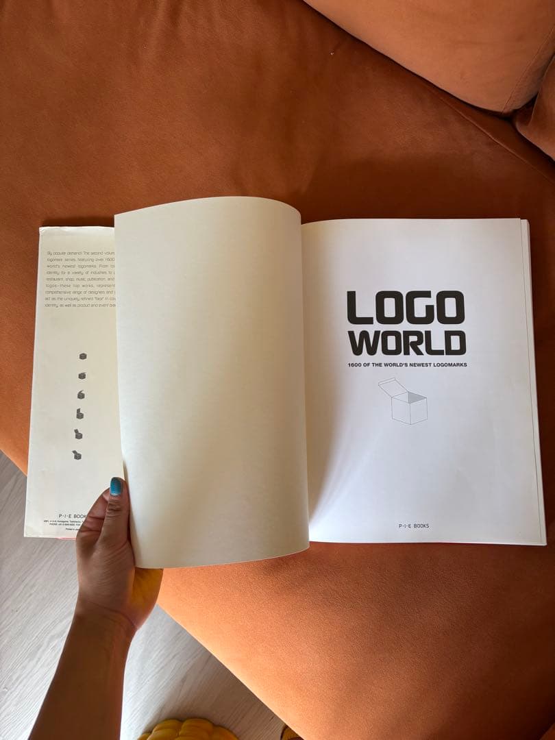Logo world : 1600 of the world's newest…