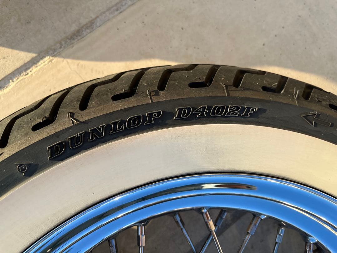 ①ハーレー FLSTCフロントタイヤホイール　ヘリテイジソフテイルクラシック