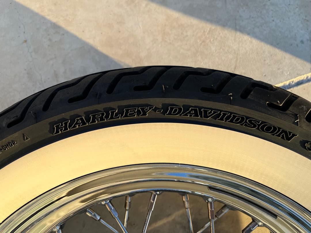 ①ハーレー FLSTCフロントタイヤホイール　ヘリテイジソフテイルクラシック