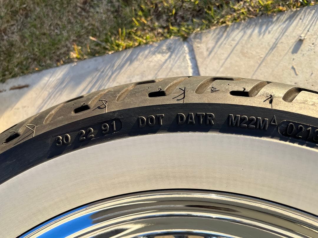 ①ハーレー FLSTCフロントタイヤホイール　ヘリテイジソフテイルクラシック