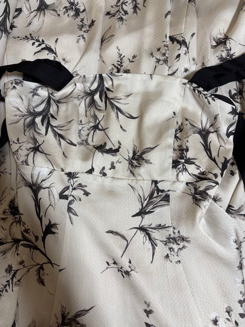 【FRAY I.D】リボンディテールフローラルワンピース　00サイズ