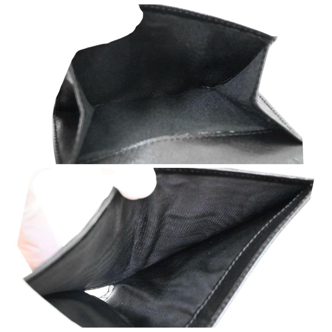 【極美品】サルヴァトーレフェラガモ　ガンチーニ　二つ折り財布　ウォレット　黒