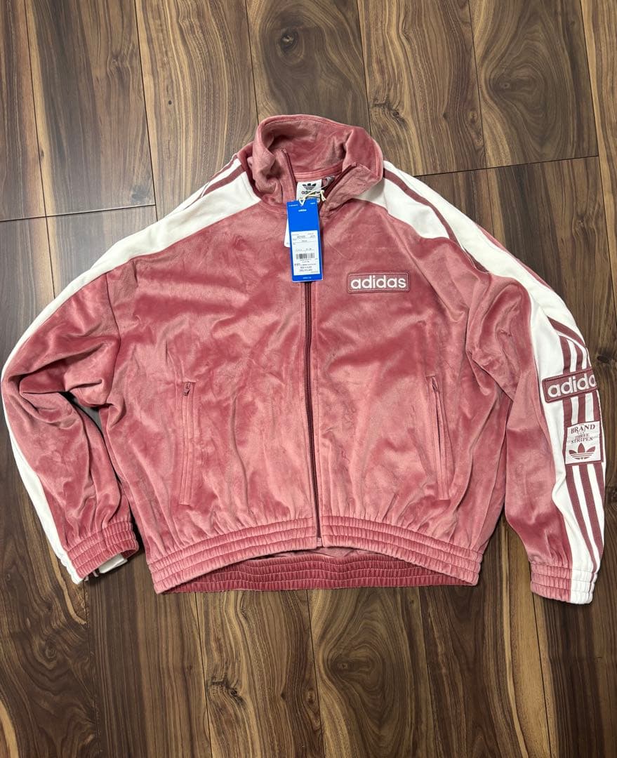 adidas W ADIBREAK VELOUR TT 上のみ