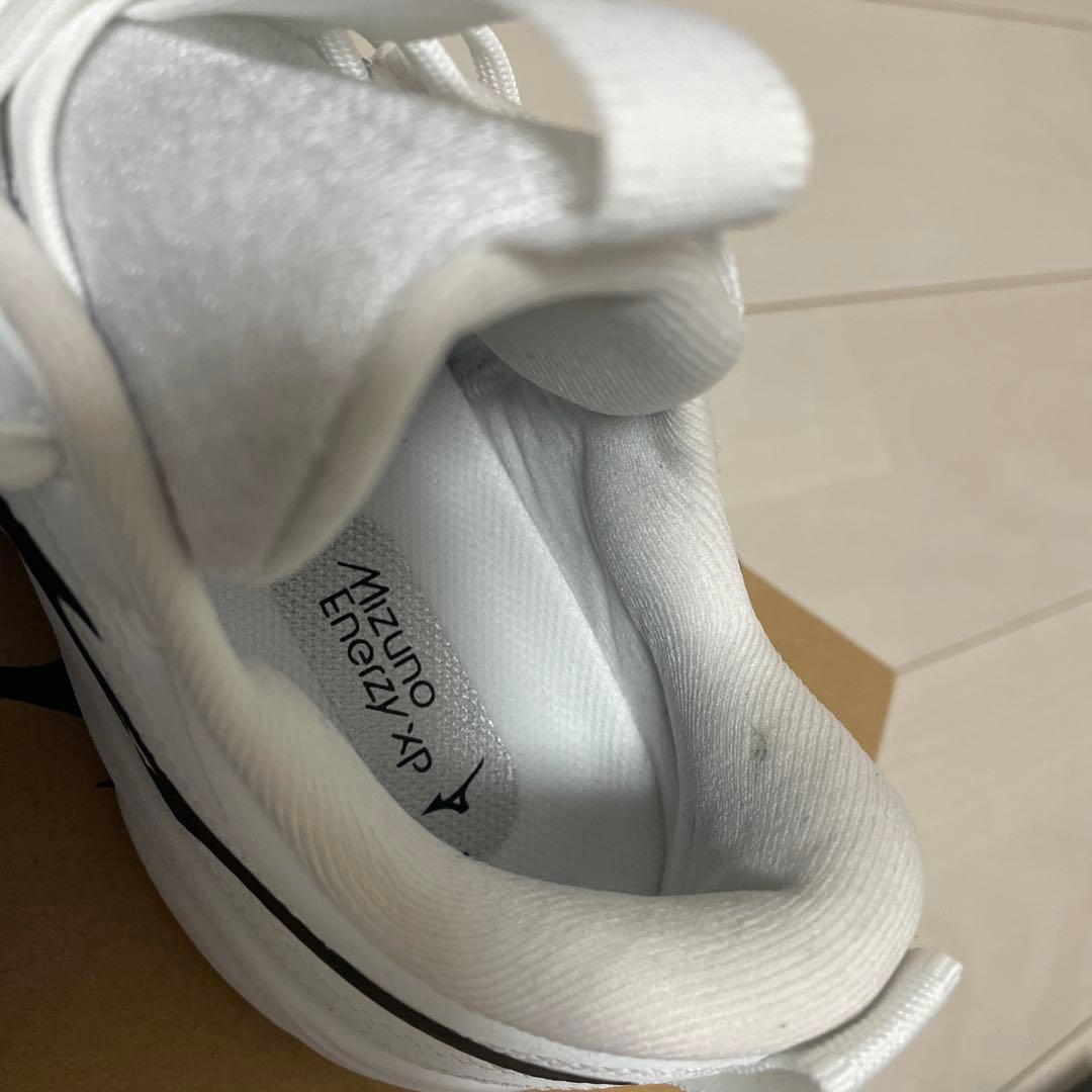 美品❣️ミズノWave Momentum EL 23.0cm ホワイト/ブラック