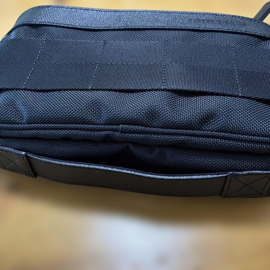 BRIEFING 黒 ナイロンポーチ