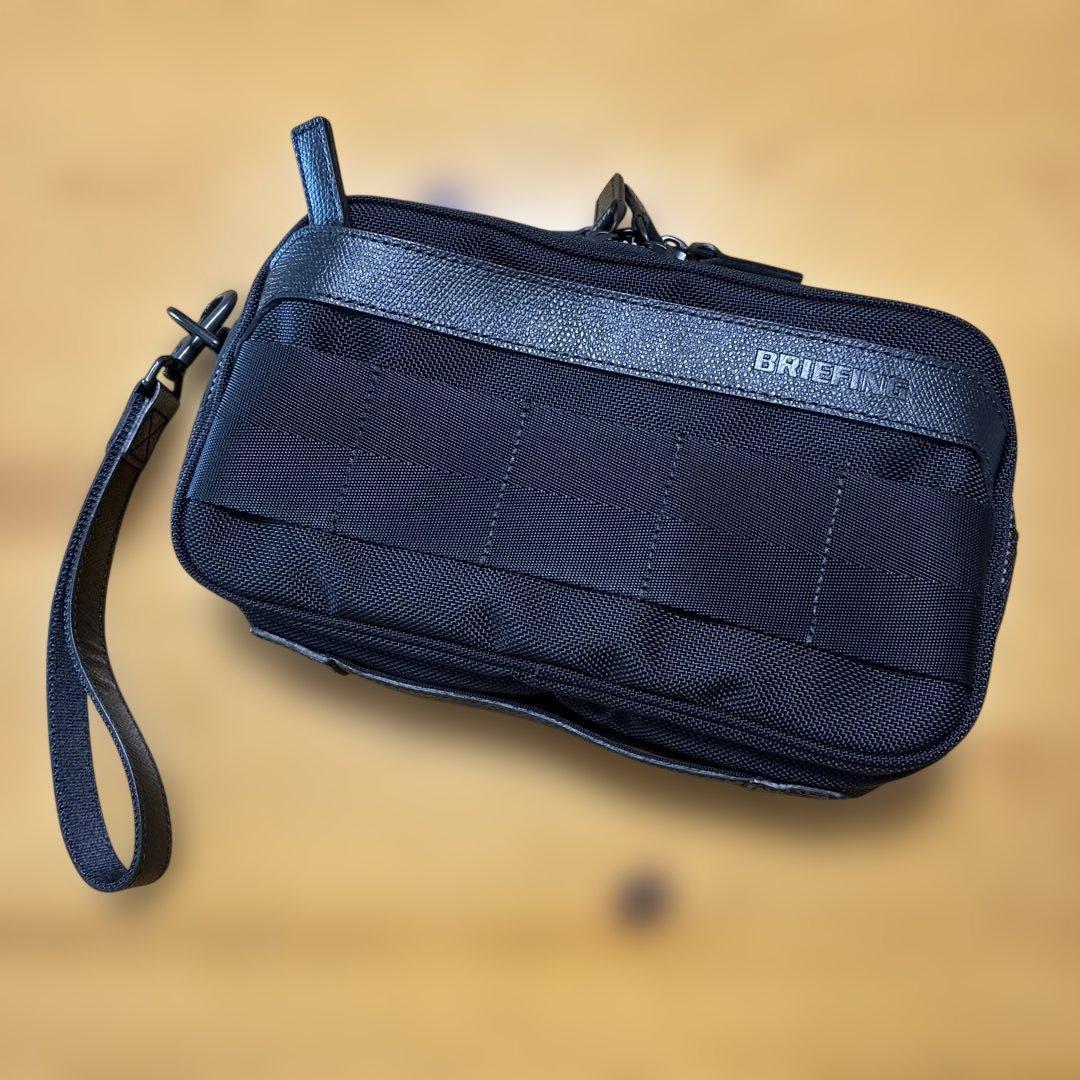 BRIEFING 黒 ナイロンポーチ
