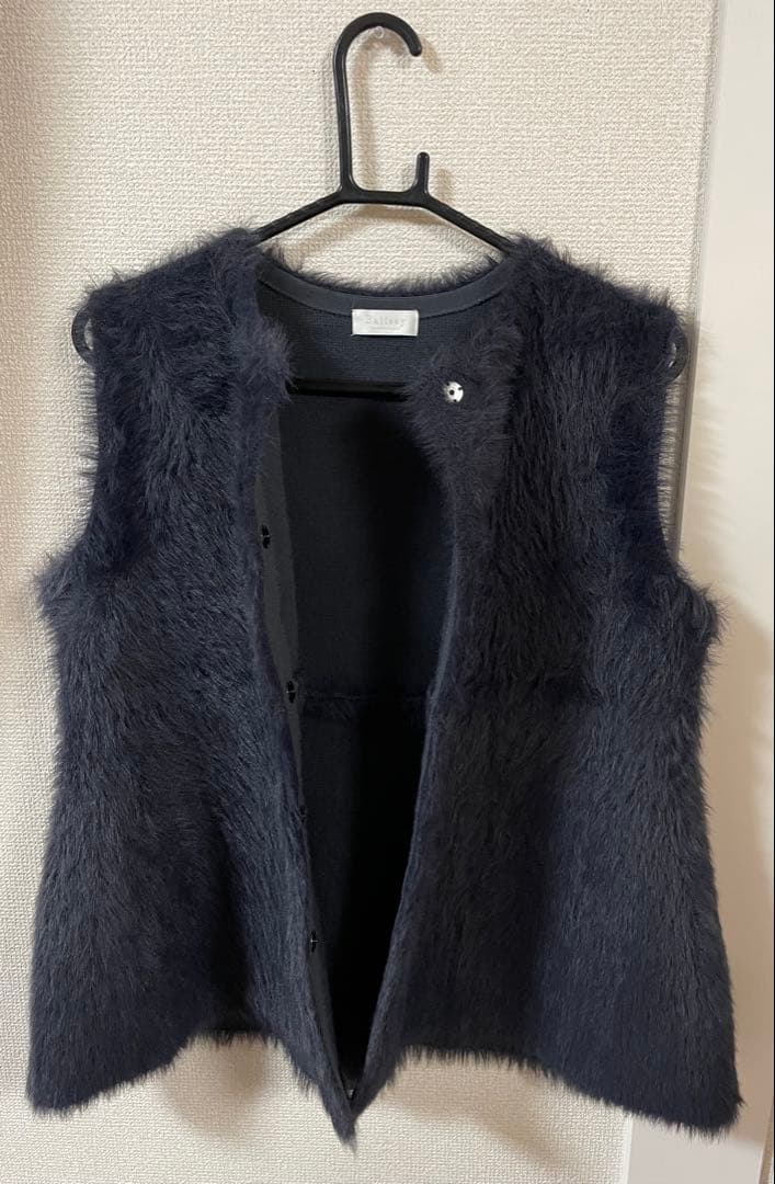 【3983】完売品 Ballsey フェザーヤーンぺプラムベスト S