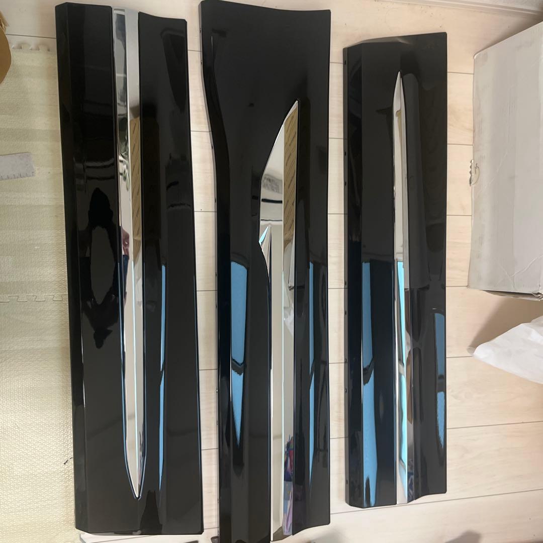 40系アルファード　モデリスタ 右側サイドスカート一式