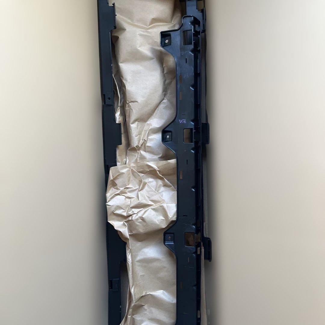 40系アルファード　モデリスタ 右側サイドスカート一式