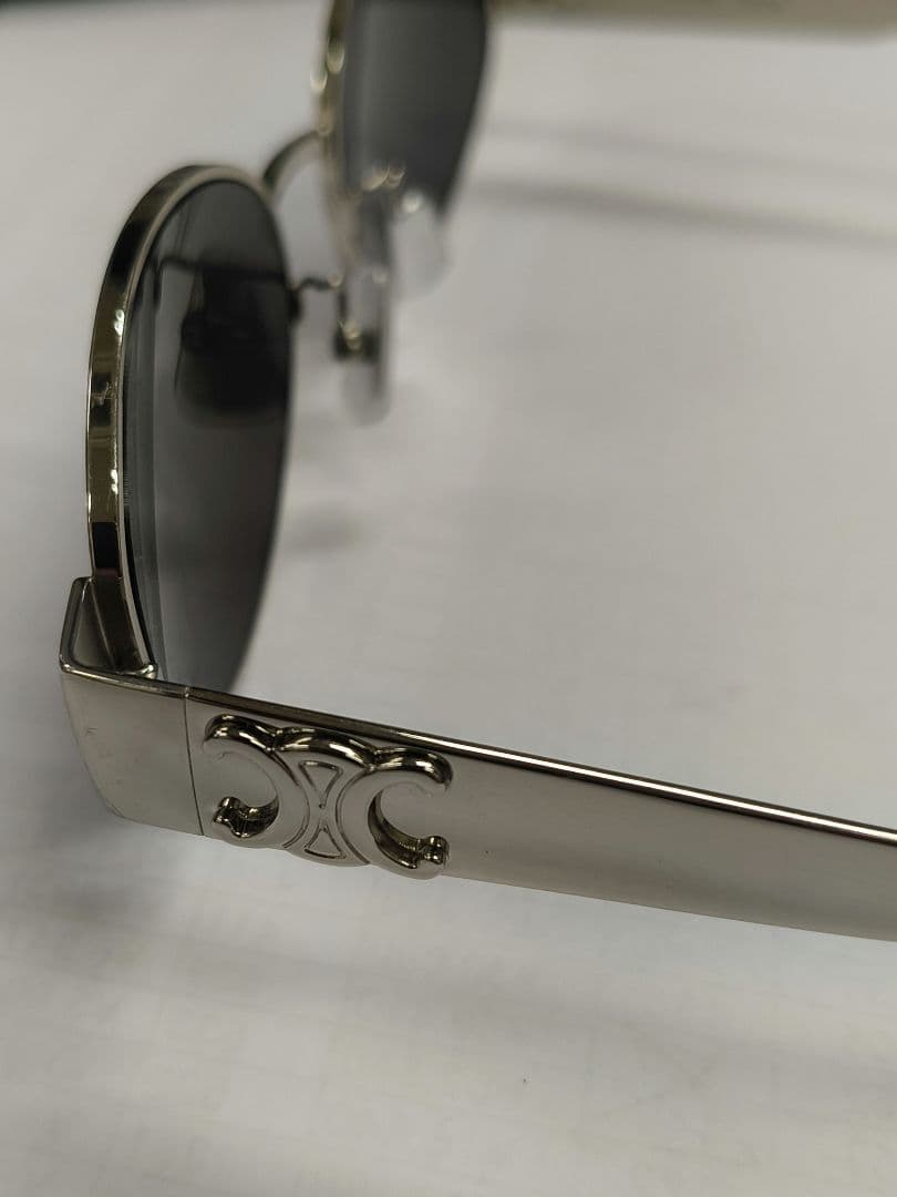 CELINE PARIS メタルフレーム グレーオーバルサングラス