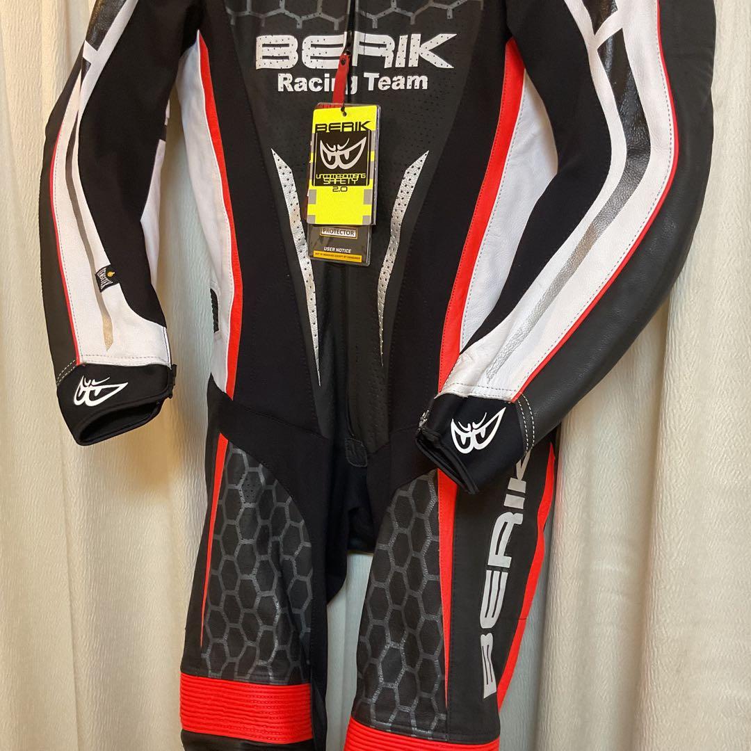 【未使用】BERIK ベリック レーシングスーツ 52サイズ Bk.Wh.Re.