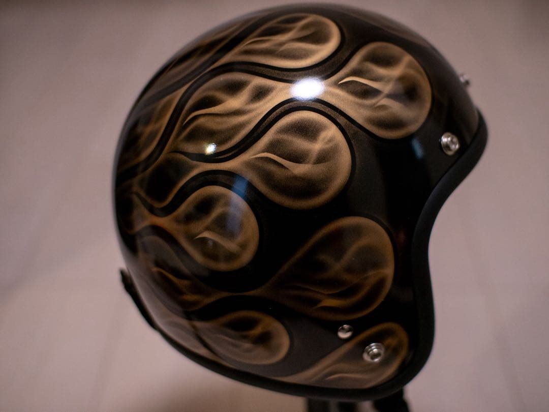 新品未使用　スモール　ジェット　ヘルメット 黒ゴールドフレア