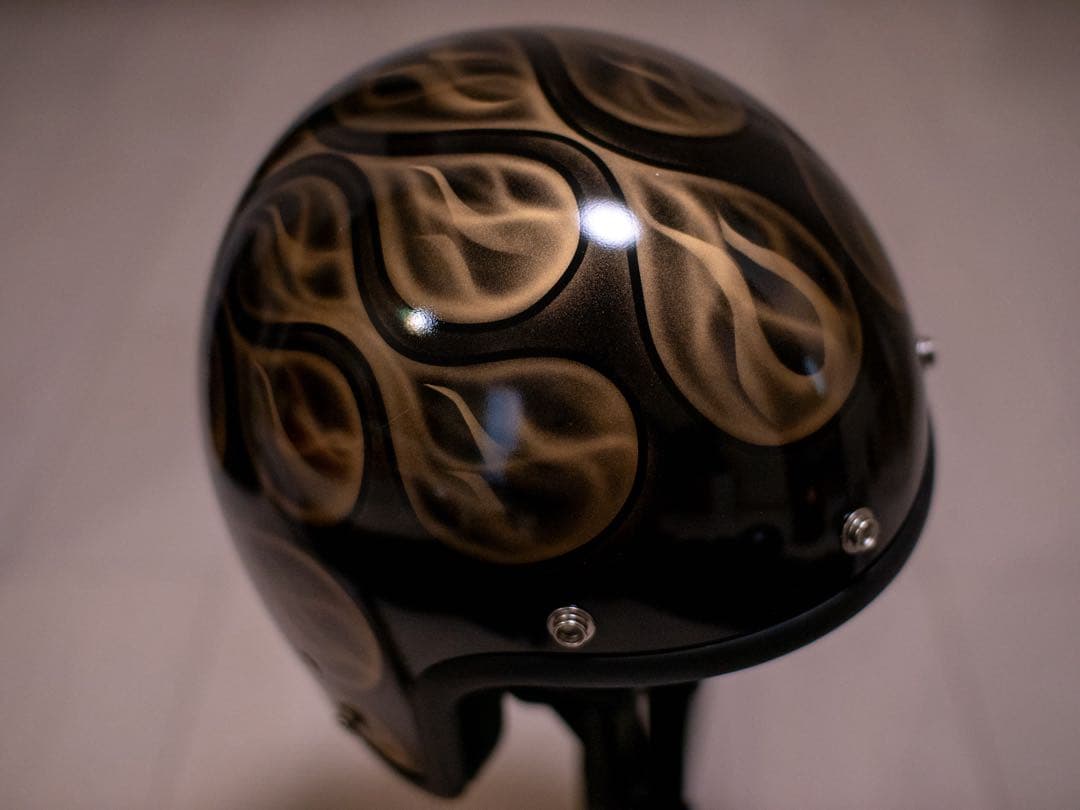 新品未使用　スモール　ジェット　ヘルメット 黒ゴールドフレア