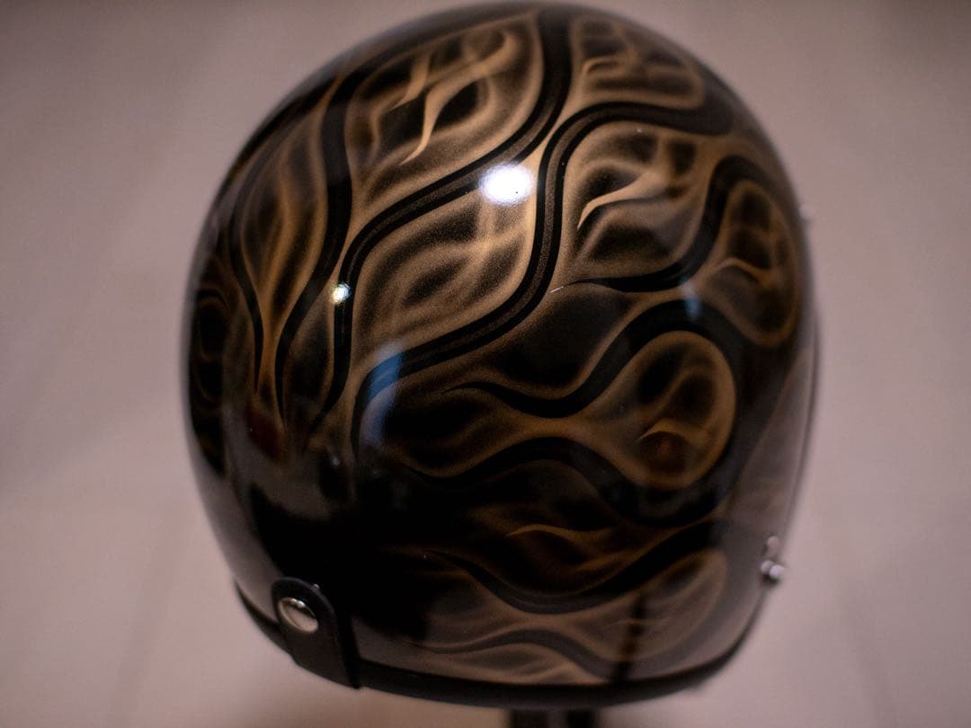 新品未使用　スモール　ジェット　ヘルメット 黒ゴールドフレア