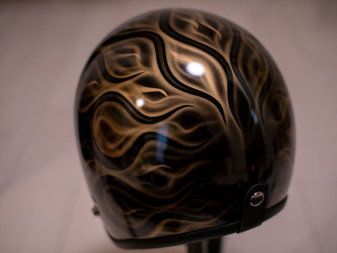 新品未使用　スモール　ジェット　ヘルメット 黒ゴールドフレア