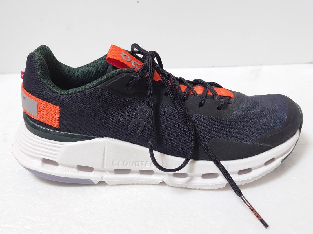 [超美品]onオンレディーススニーカー　22,5cm