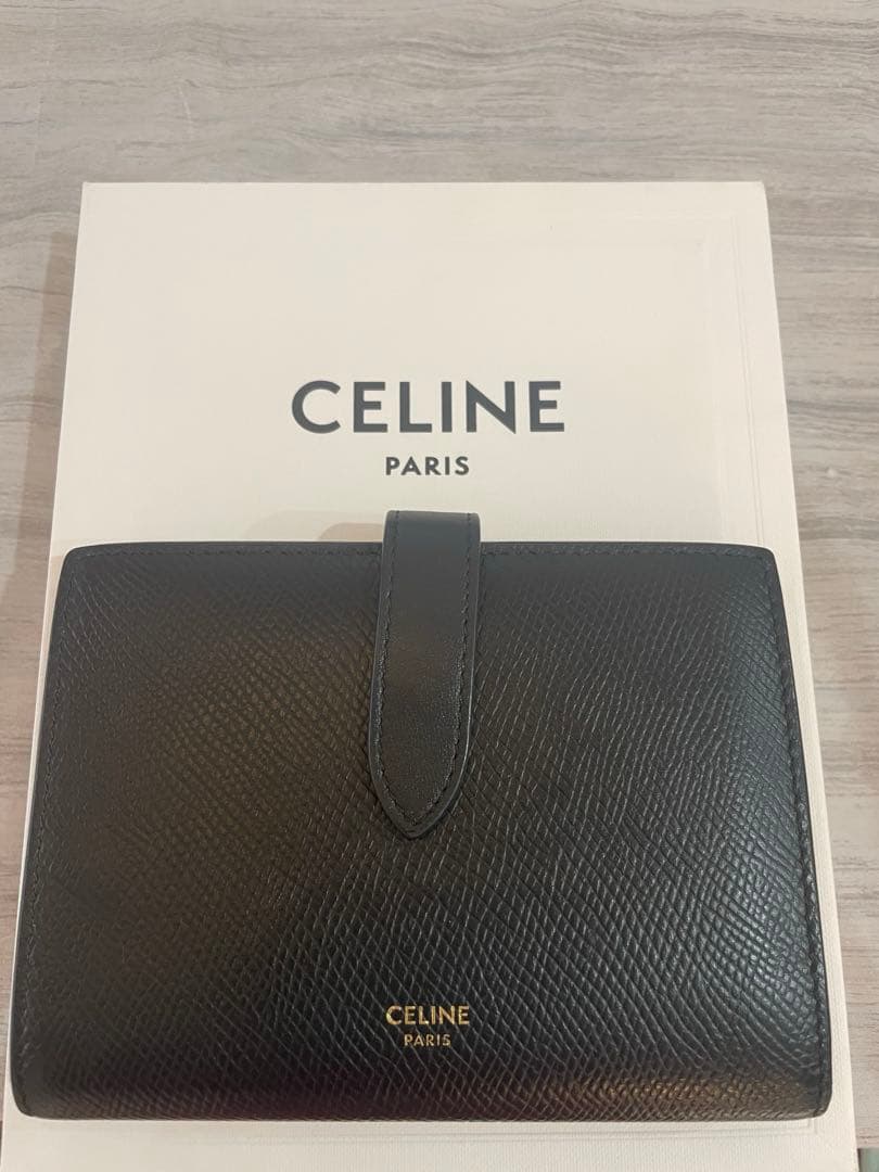 CELINE 二つ折り財布　スモールストラップウォレット　ブラック　黒