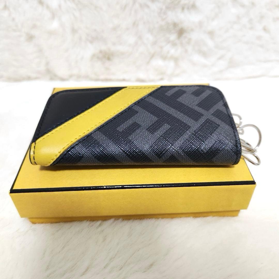 ✨極美品　付属品完備✨フェンディ　キーケース　6連　バイカラー　人気デザイン