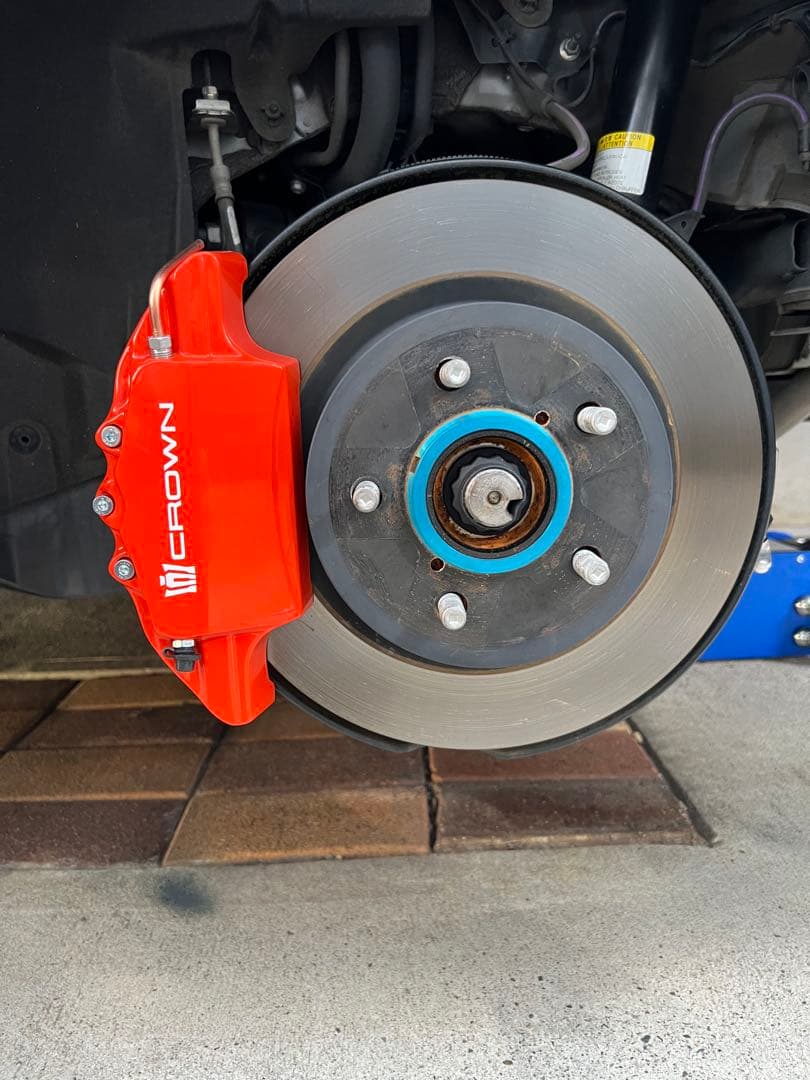 CROWN 220系クラウン　ブレーキキャリパーカバー