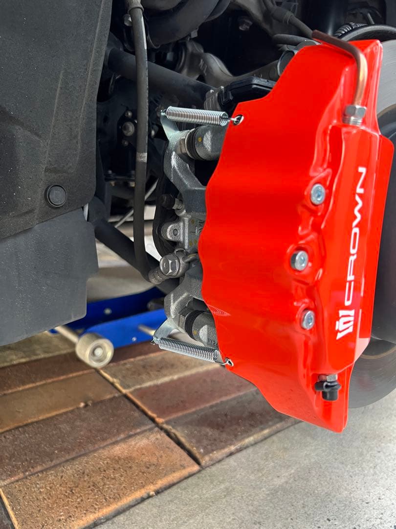 CROWN 220系クラウン　ブレーキキャリパーカバー