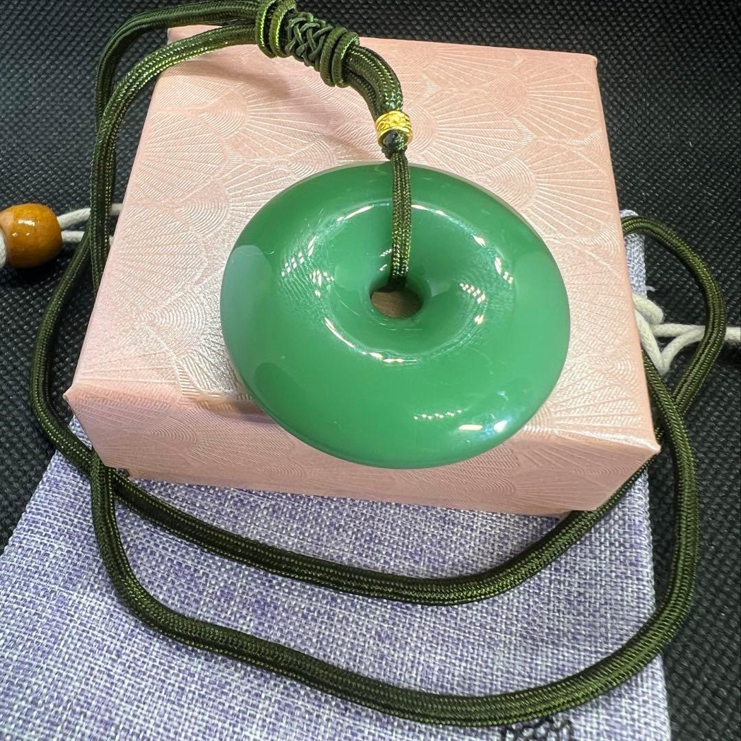 天然和田玉碧玉翡翠アップルグリーン平安ボタンのネックレスAB1063