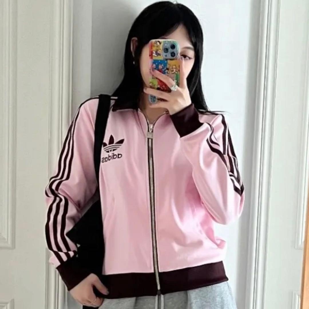 新品S⭐️韓国限定 adidas トラックジャケット 刺繍ロゴ ピンク×ブラウン