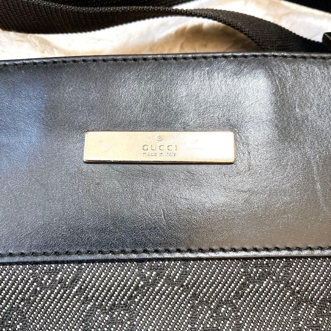 グッチ　サコッシュ　ショルダーバッグ　ナイロン　レザー　黒