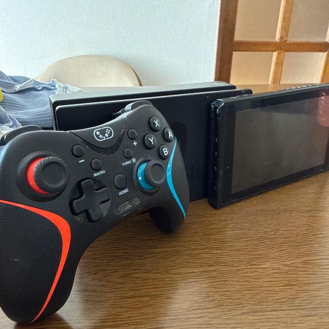 Nintendo Switch 本体 ブラック　コントローラー