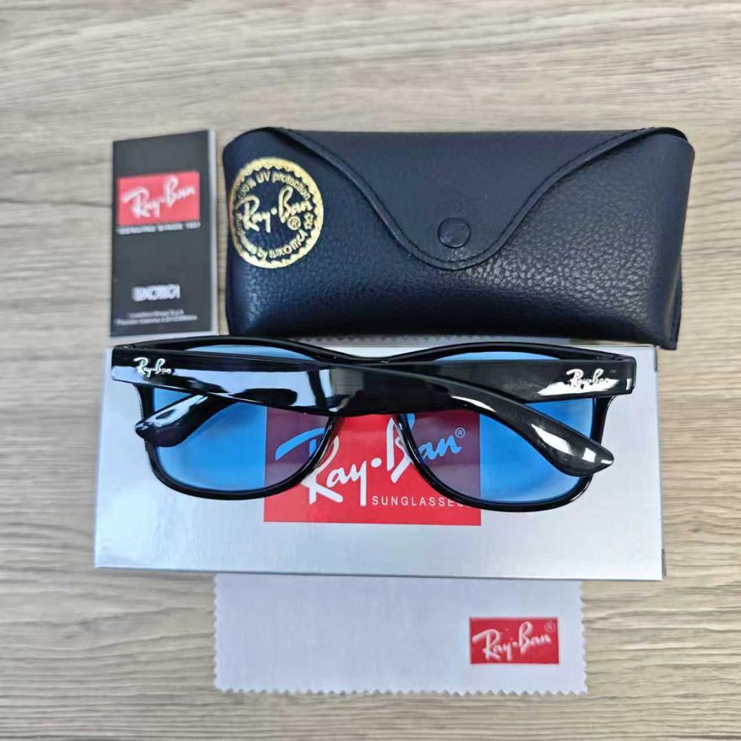 Ray-Ban サングラス 青いレンズ 黒フレーム*2
