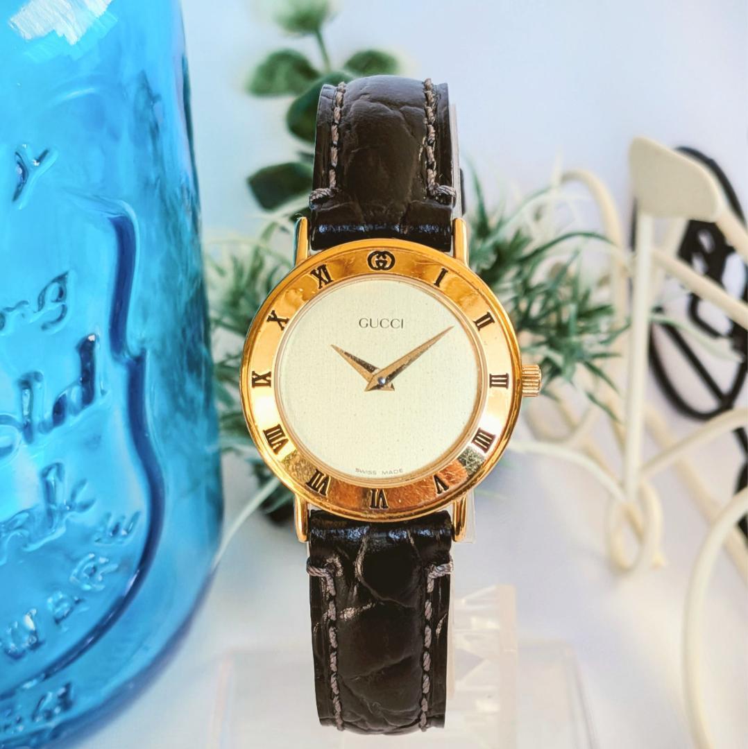 良品 GUCCI レディース腕時計ゴールド＆ブラック3000.2.L ゴージャス