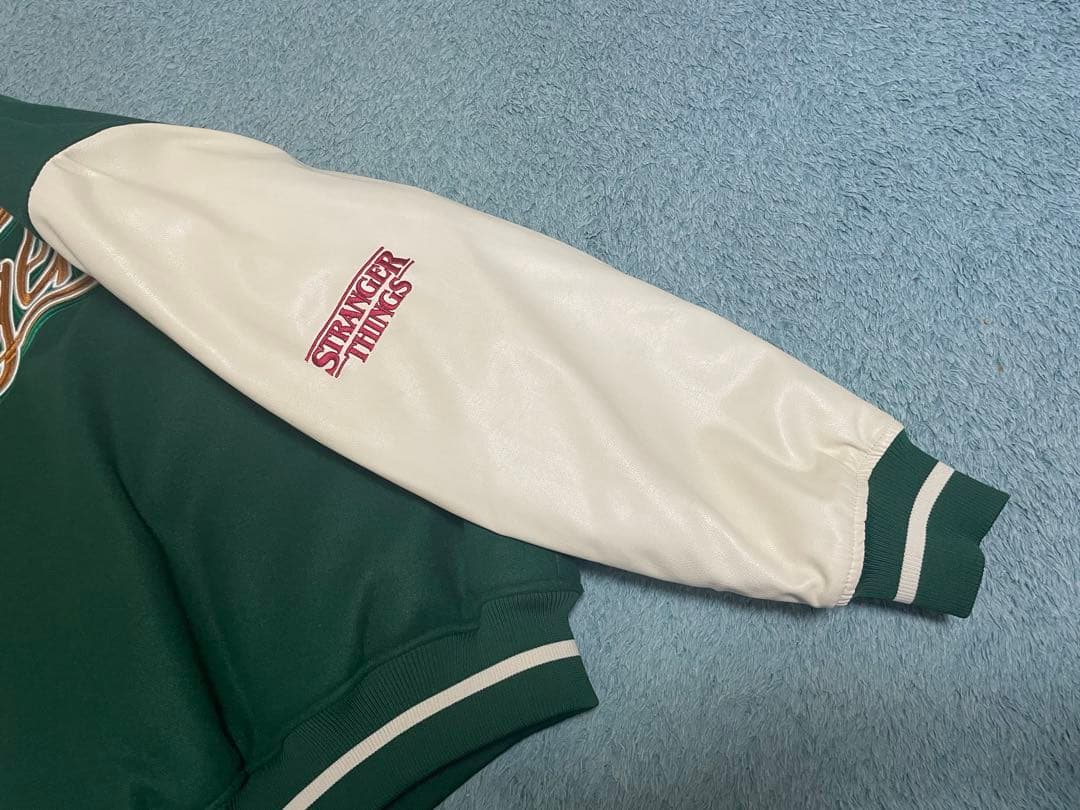 ×StrangerThings ベースボールジャケット スタジャン XL