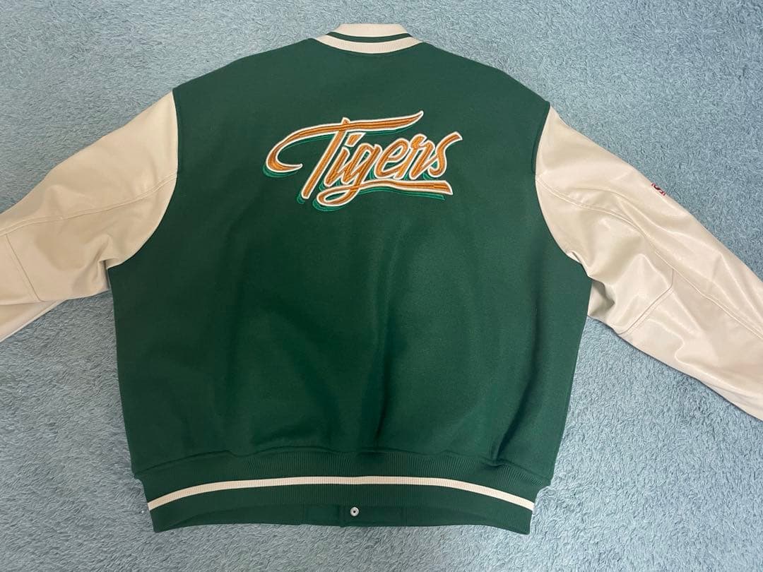 ×StrangerThings ベースボールジャケット スタジャン XL