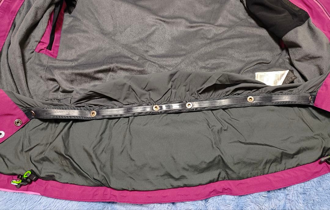 NORRØNA GORE-TEX スノーウエアジャケットとパンツのセット